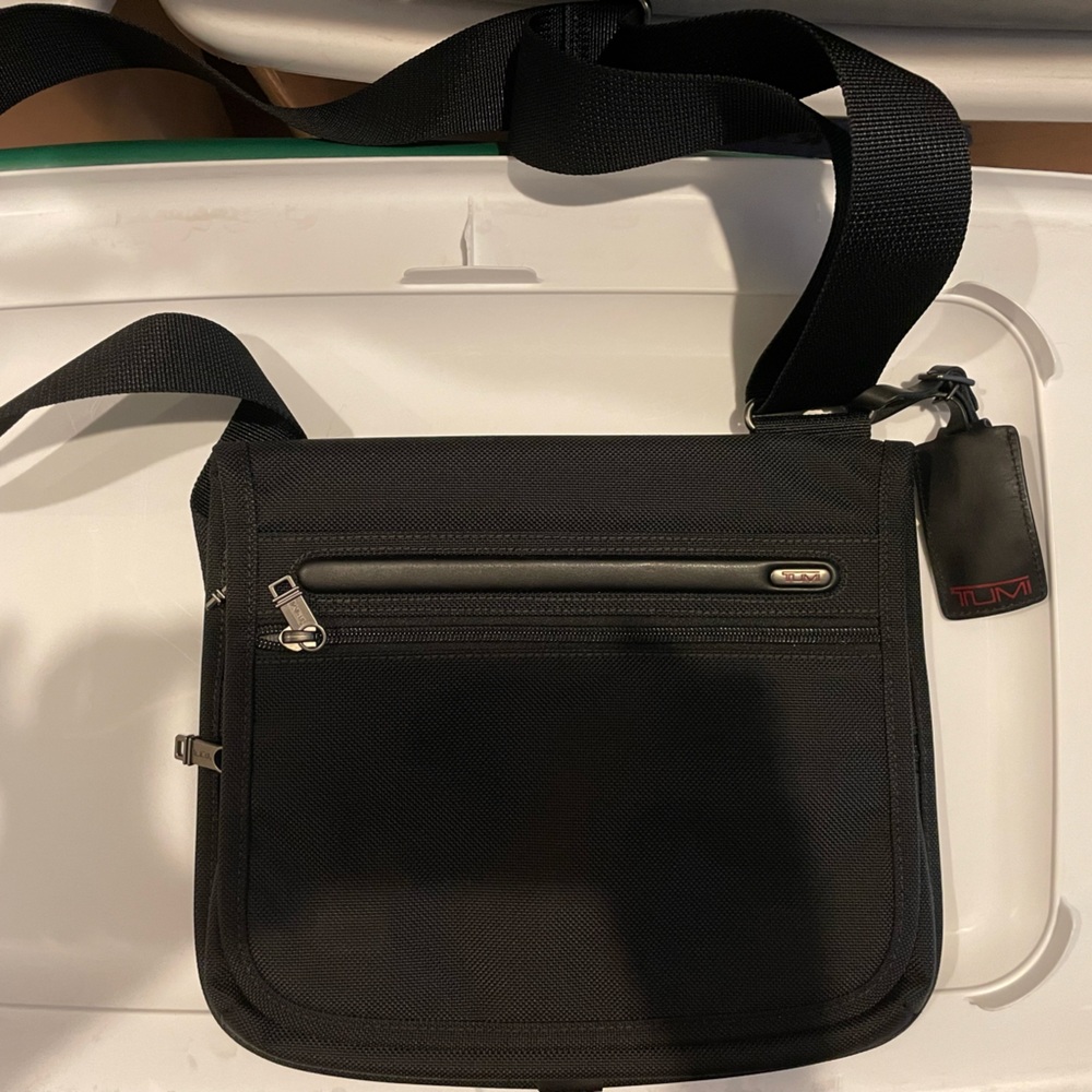 Tumi Bag Messenger Crossbody